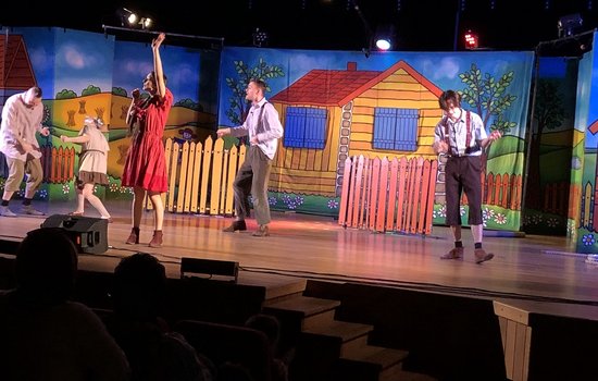 WYJAZD PRZEDSZKOLAKÓW DO TEATRU