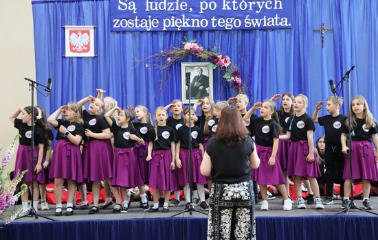 Obchody Święta Szkoły Zespołu Palcówek Oświatowych w Ciecierzynie  oraz 80. rocznicy śmierci bł. biskupa Władysława Gorala