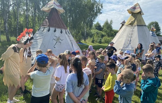 DZIEŃ RODZINY W WIOSCE INDIAŃSKIEJ