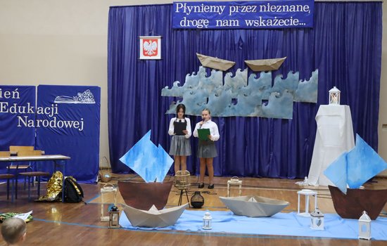 „Płyniemy przez nieznane, wy drogę nam wskażecie…” Dzień Edukacji Narodowej w Zespole Placówek Oświatowych w Ciecierzynie