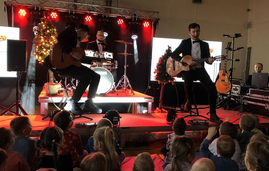 UDZIAŁ PRZEDSZKOLAKÓW W KONCERCIE MUZYCZNYM