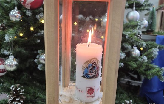 BETLEJEMSKIE ŚWIATŁO POKOJU W NASZEJ SZKOLE