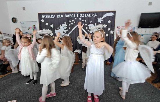 DZIEŃ BABCI I DZIADKA U SMERFÓW I TYGRYSKÓW