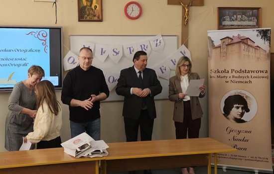 Sukcesy naszych uczennic z klas 2-4 w III Małym Gminnym Konkursie Ortograficznym  „I Ty możesz zostać Mistrzem Ortografii”
